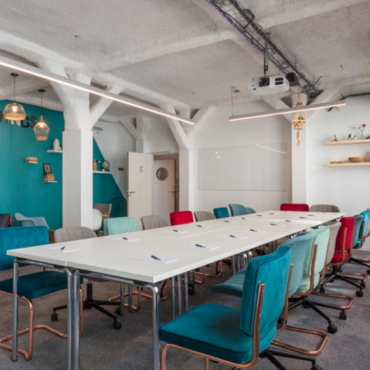 Un lieu de séminaire dans une ancienne usine de stores - 3