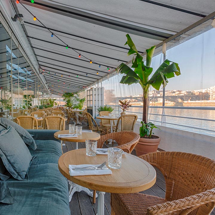 Une péniche pour lieu de séminaire et sa plage privatisable ! - 3