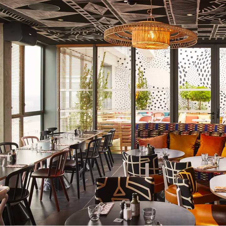 UN LIEU MODERNE AU COEUR DU QUARTIER DES AFFAIRES - 2