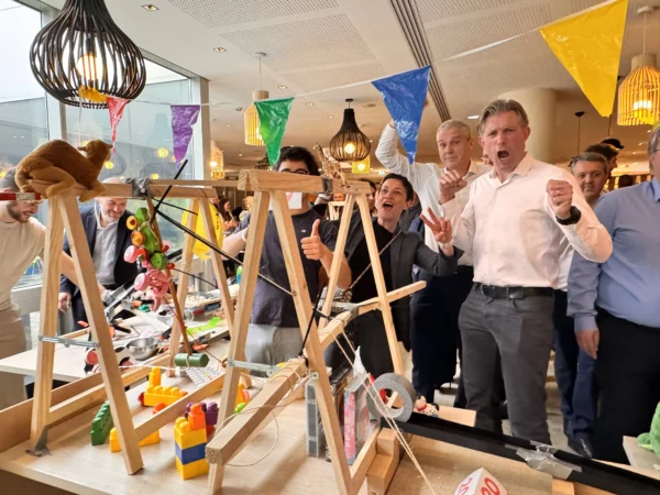 team building reaction en chaine