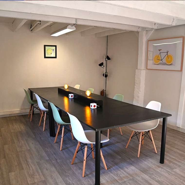 UN ESPACE ÉLÉGANT ET INTIMISTE DANS PARIS  - 2