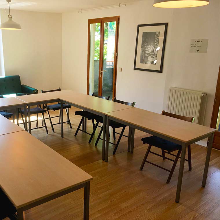 UN ESPACE ÉLÉGANT ET INTIMISTE DANS PARIS  - 3